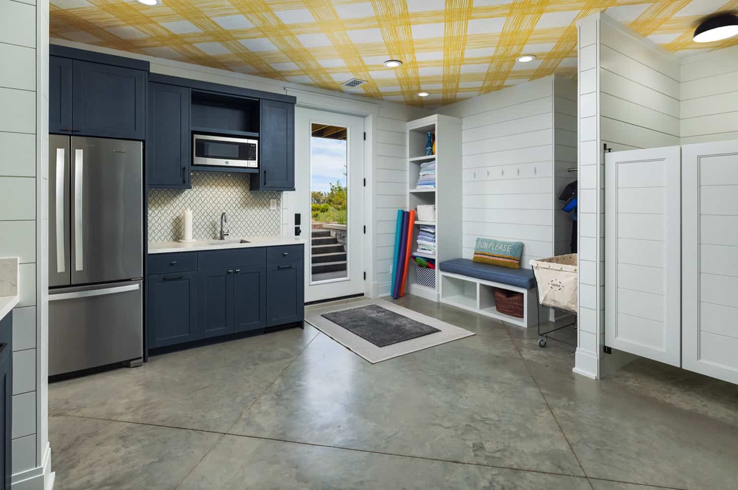 beach-style-basement-kitchenette-and-storage