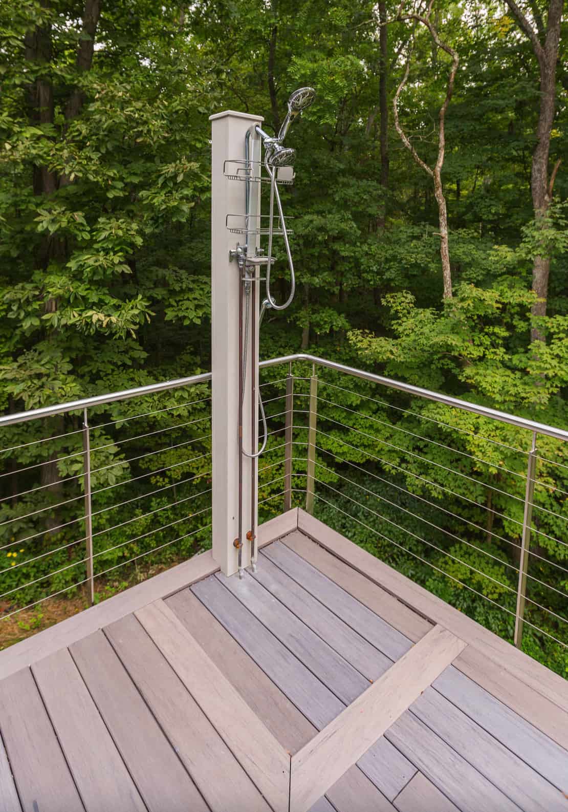 outdoor-shower-ipe-deck-overlooking-the-forest