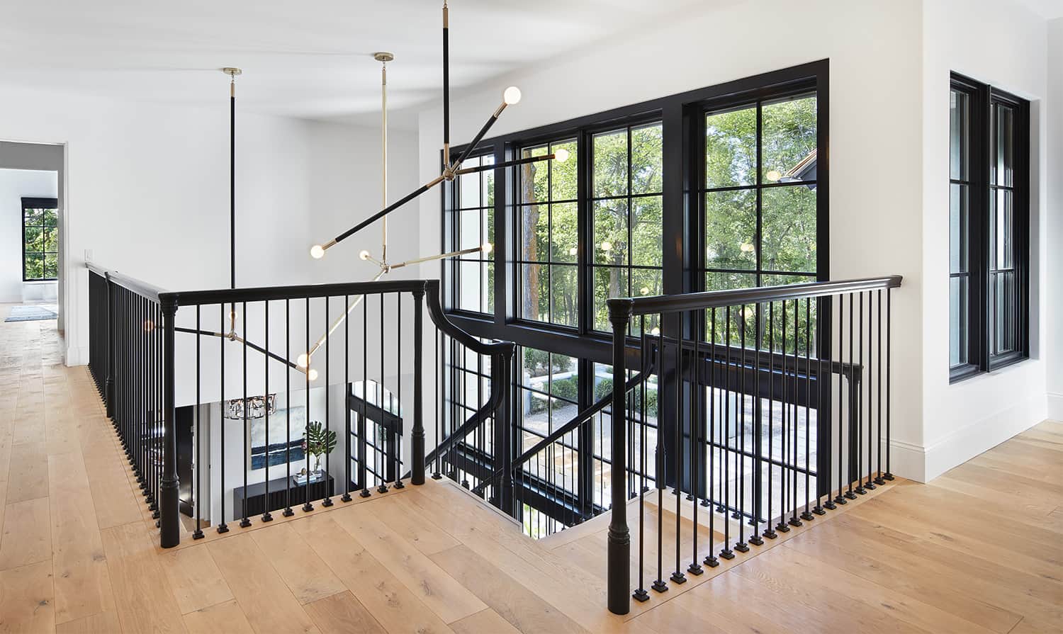 contemporary-staircase-upstairs-landing