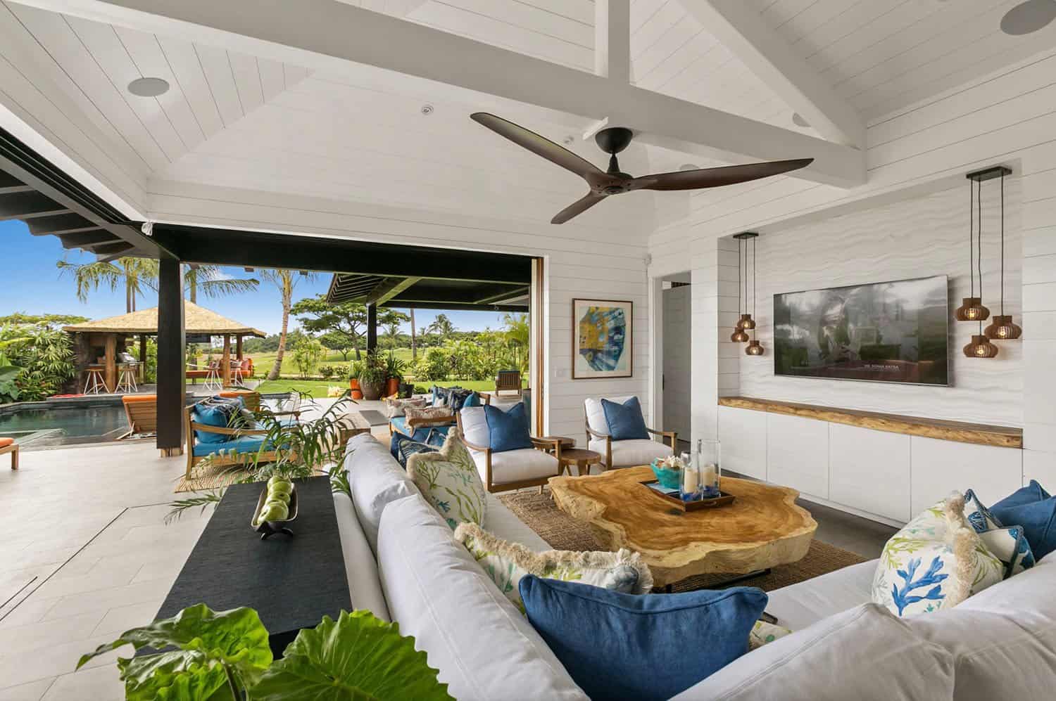 tropical-living-room