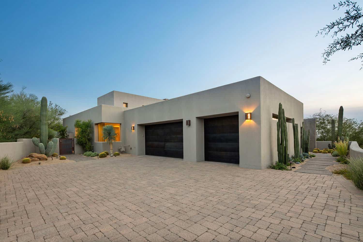 modern-desert-home-garage-exterior