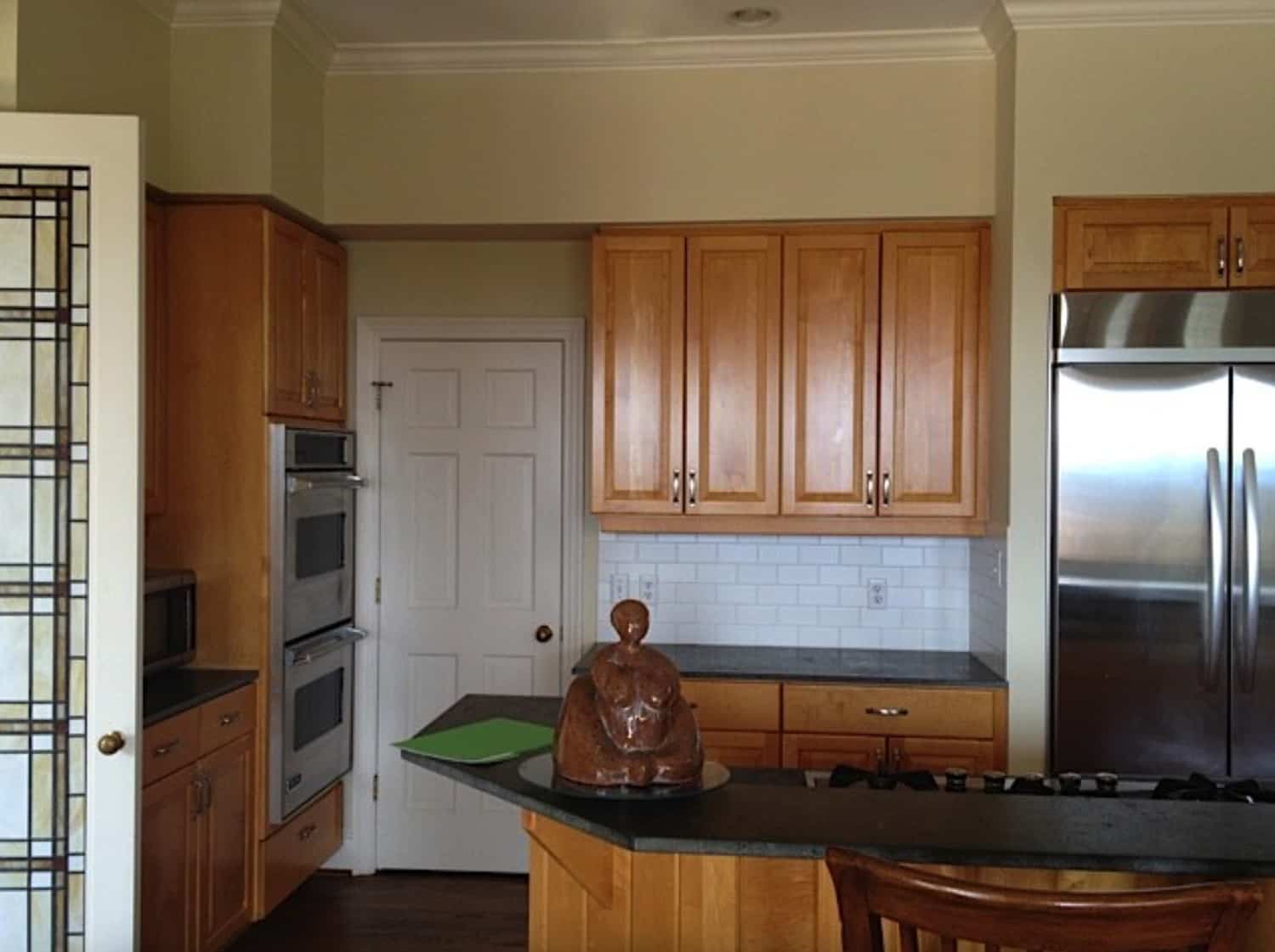 traditional-kitchen-before-the-renovation