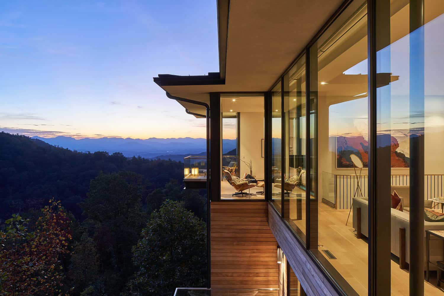 contemporary-mountain-home-exterior