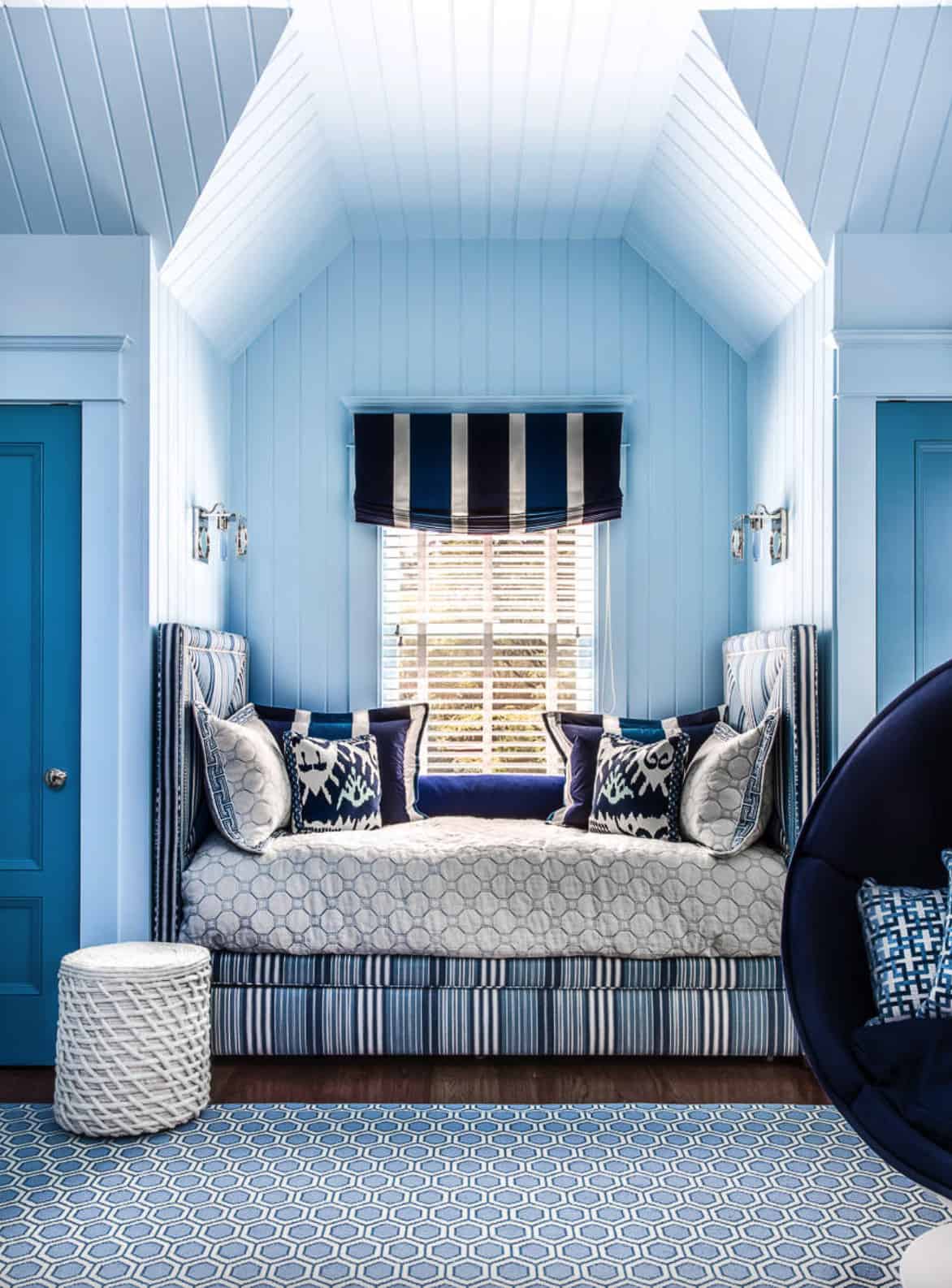 blue-window-seat-nook