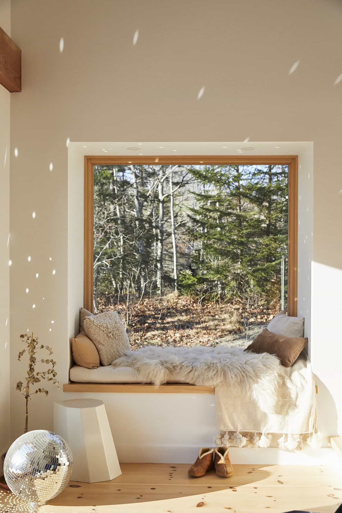wood-window-bench