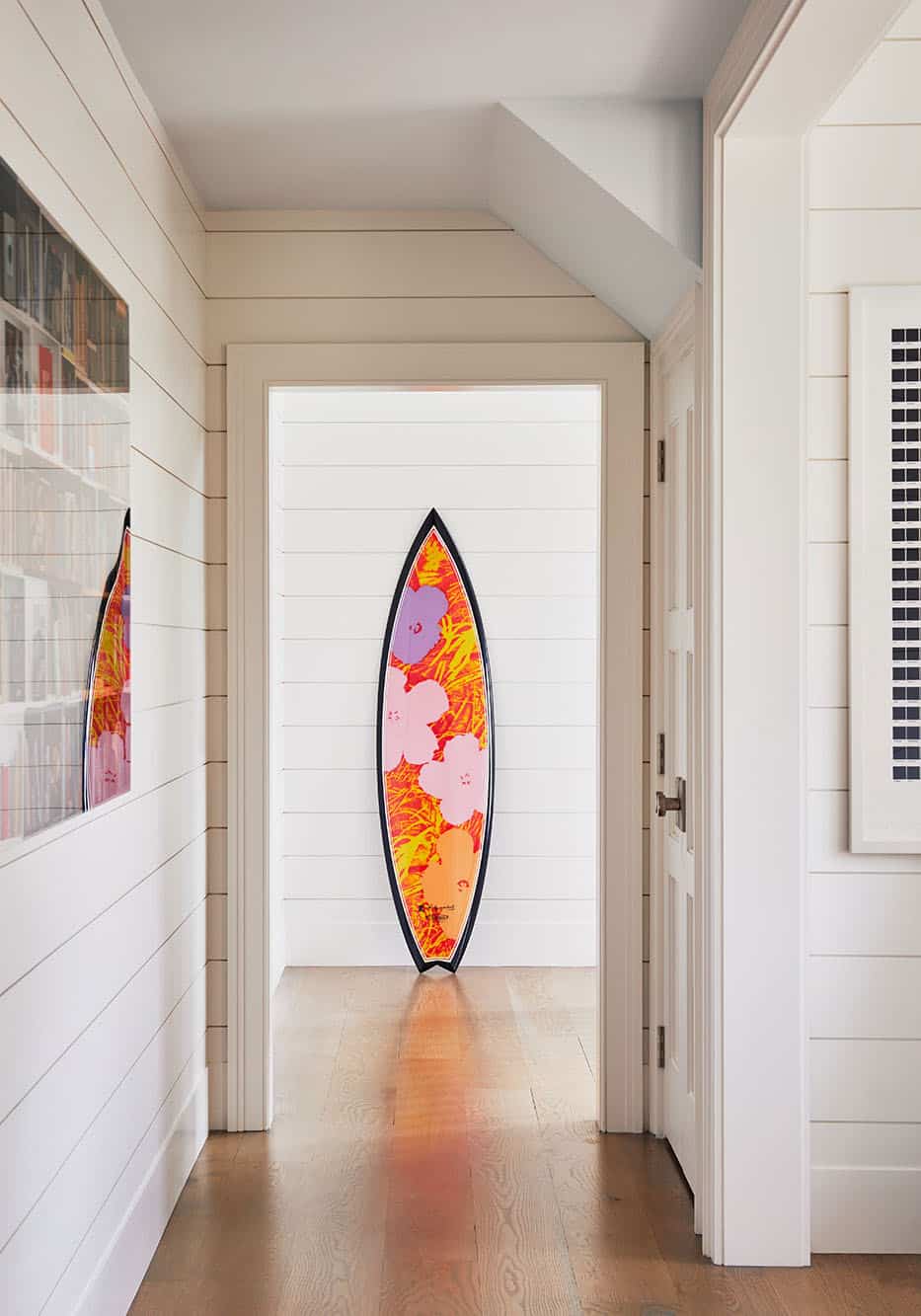 modern-beach-style-hallway