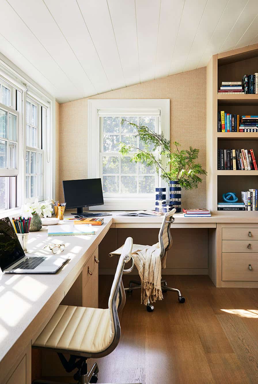 modern-beach-style-home-office