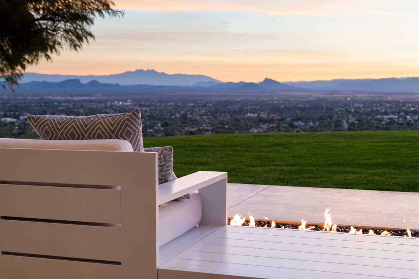 contemporary-patio-with-a-fire-pit