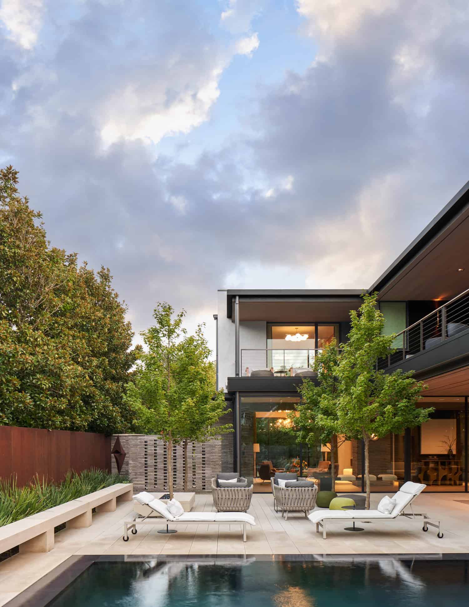 modern-outdoor-patio