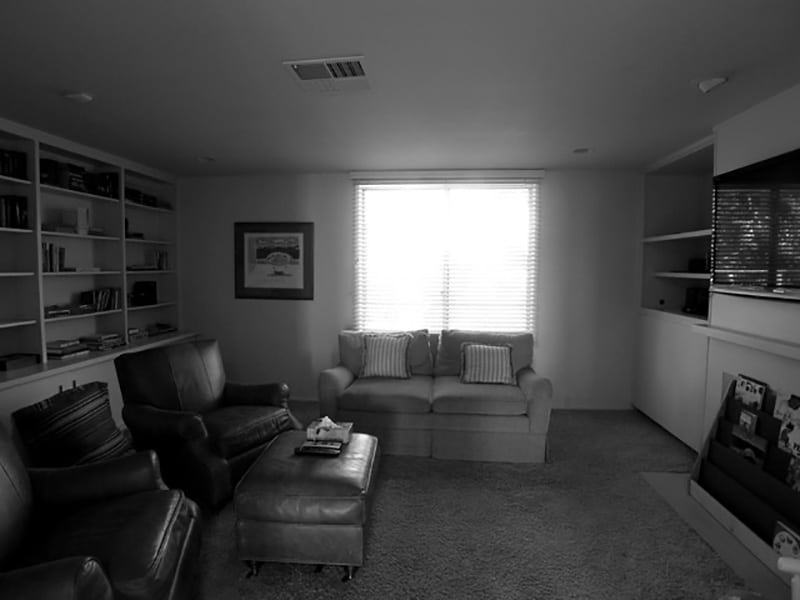 modern-home-family-room-before-the-renovation