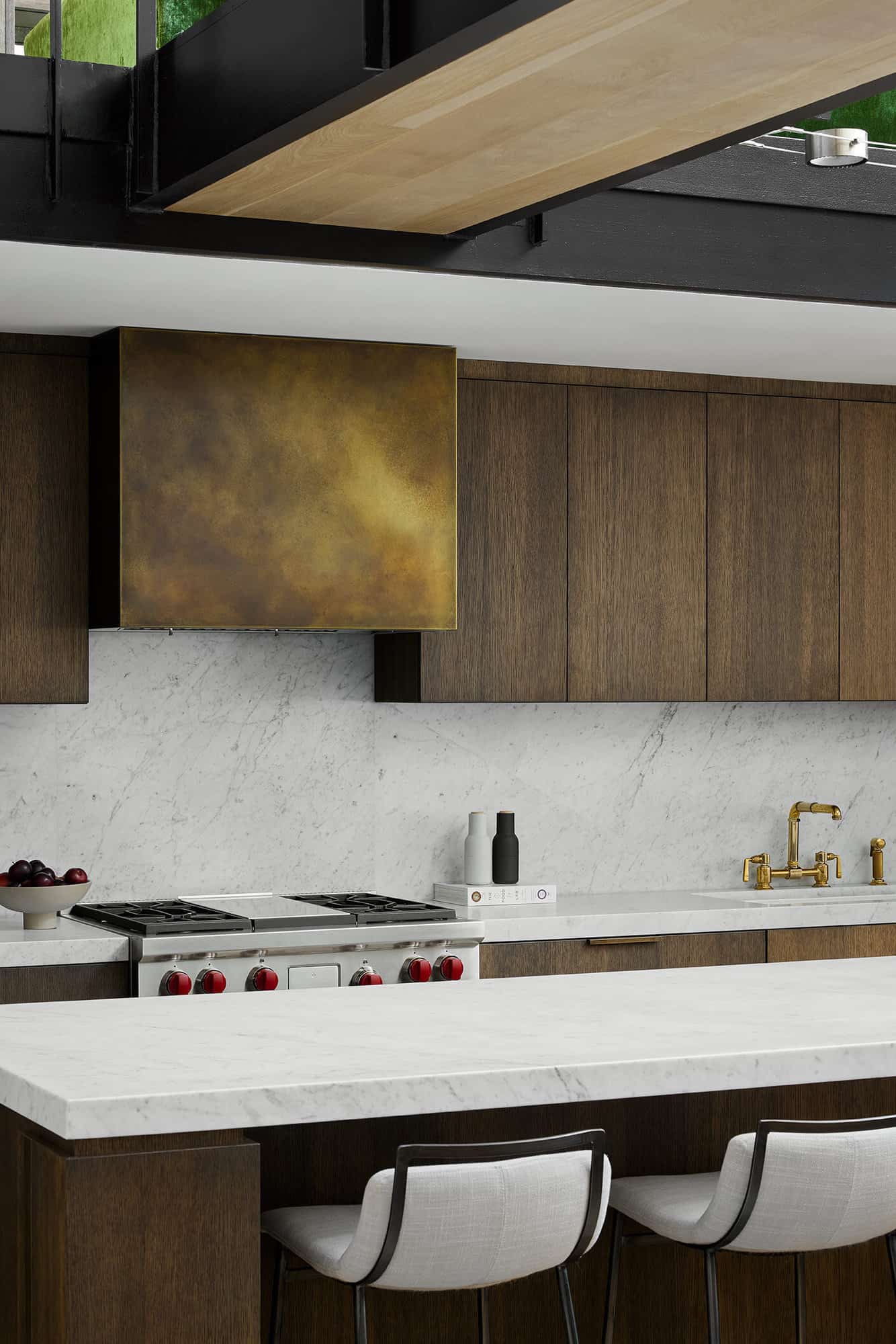 modern-penthouse-kitchen