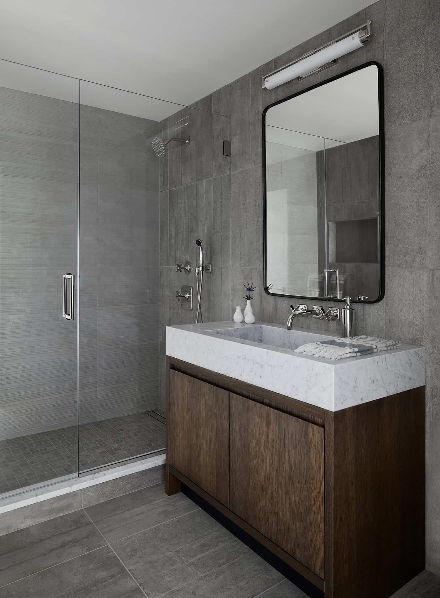 modern-penthouse-bathroom