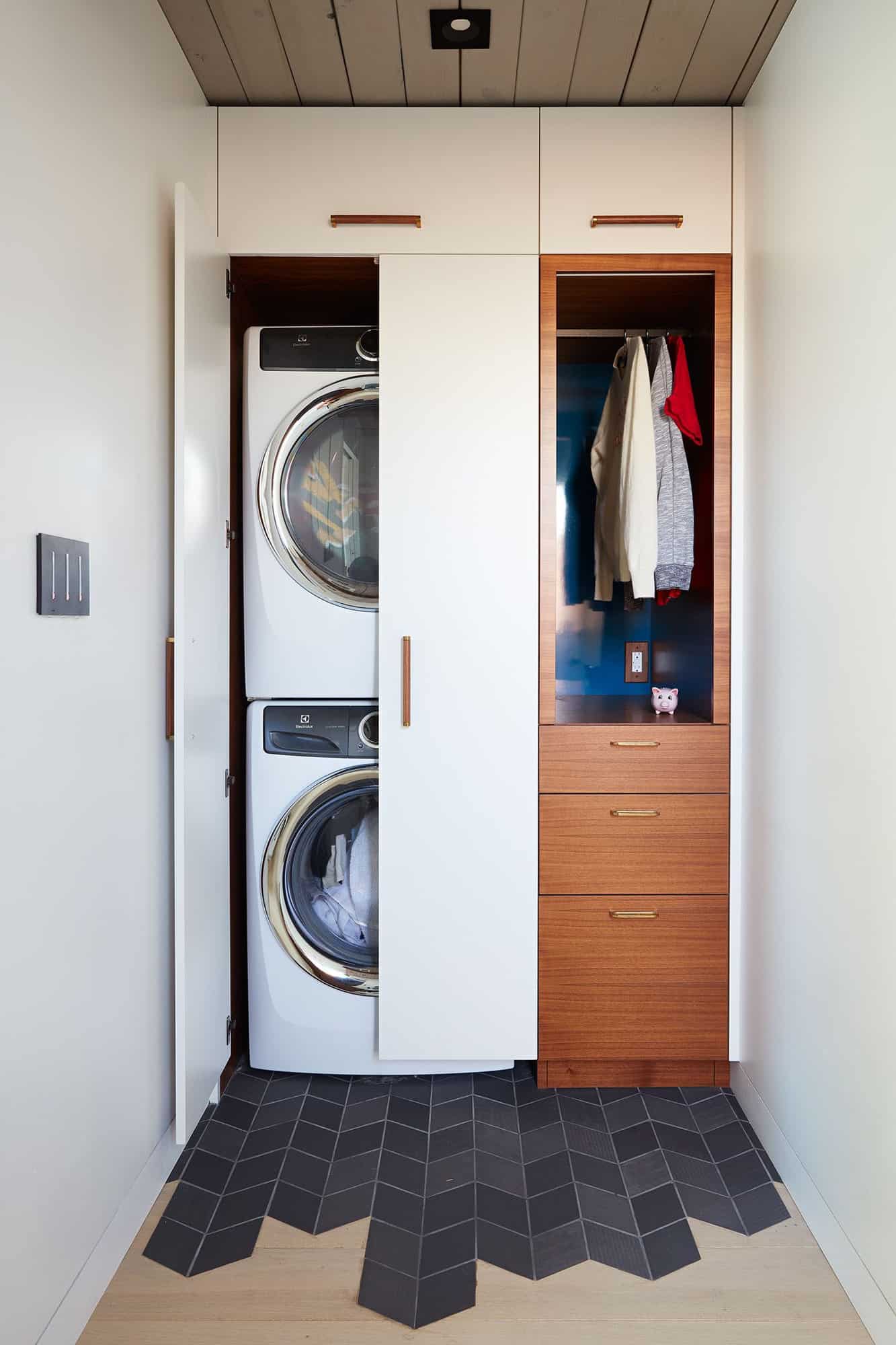 midcentury-laundry-room