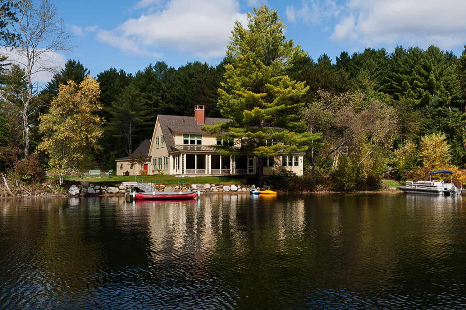 family-lake-lodge-rustic-exterior