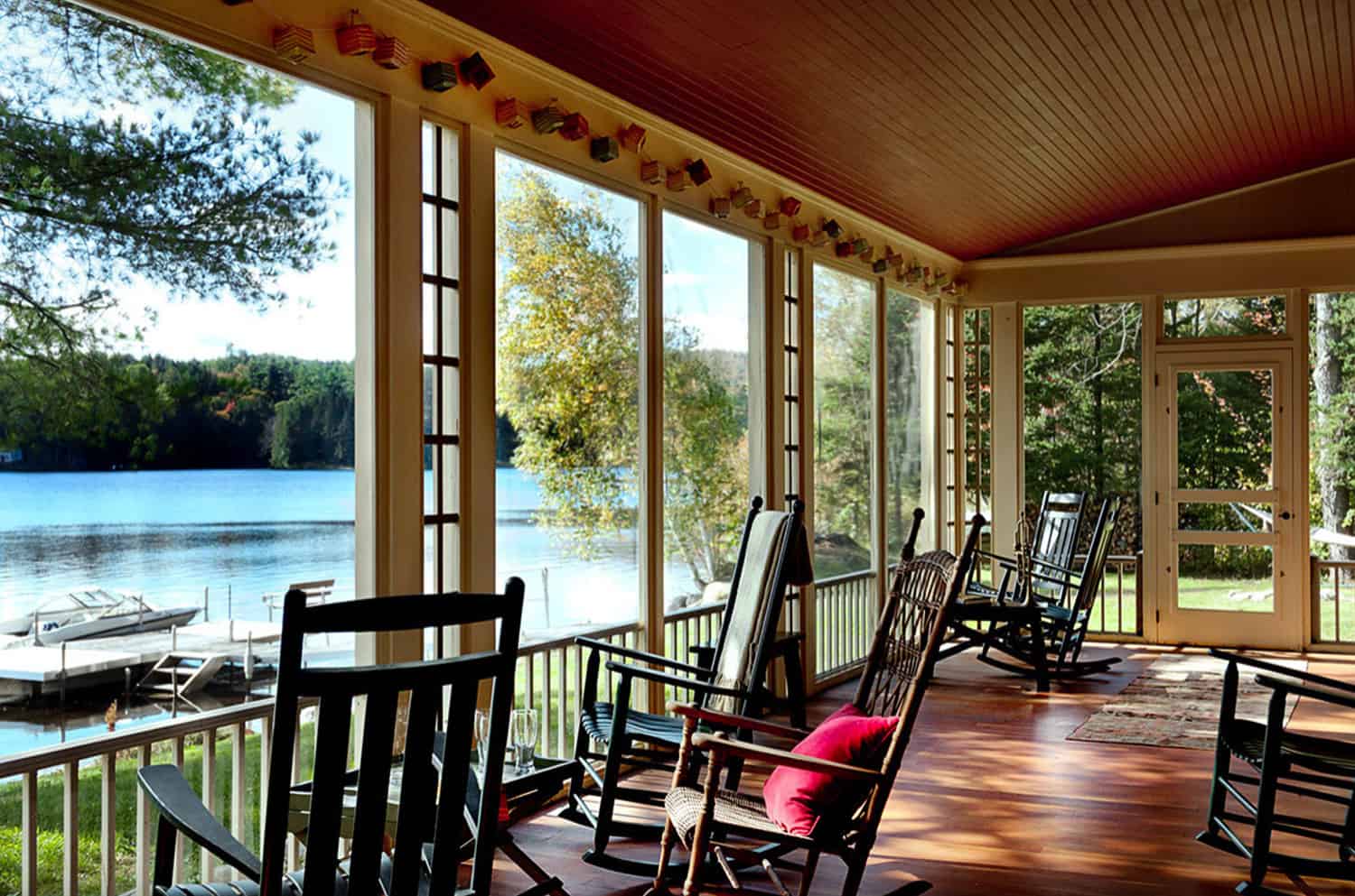 family-lake-lodge-rustic-sunroom