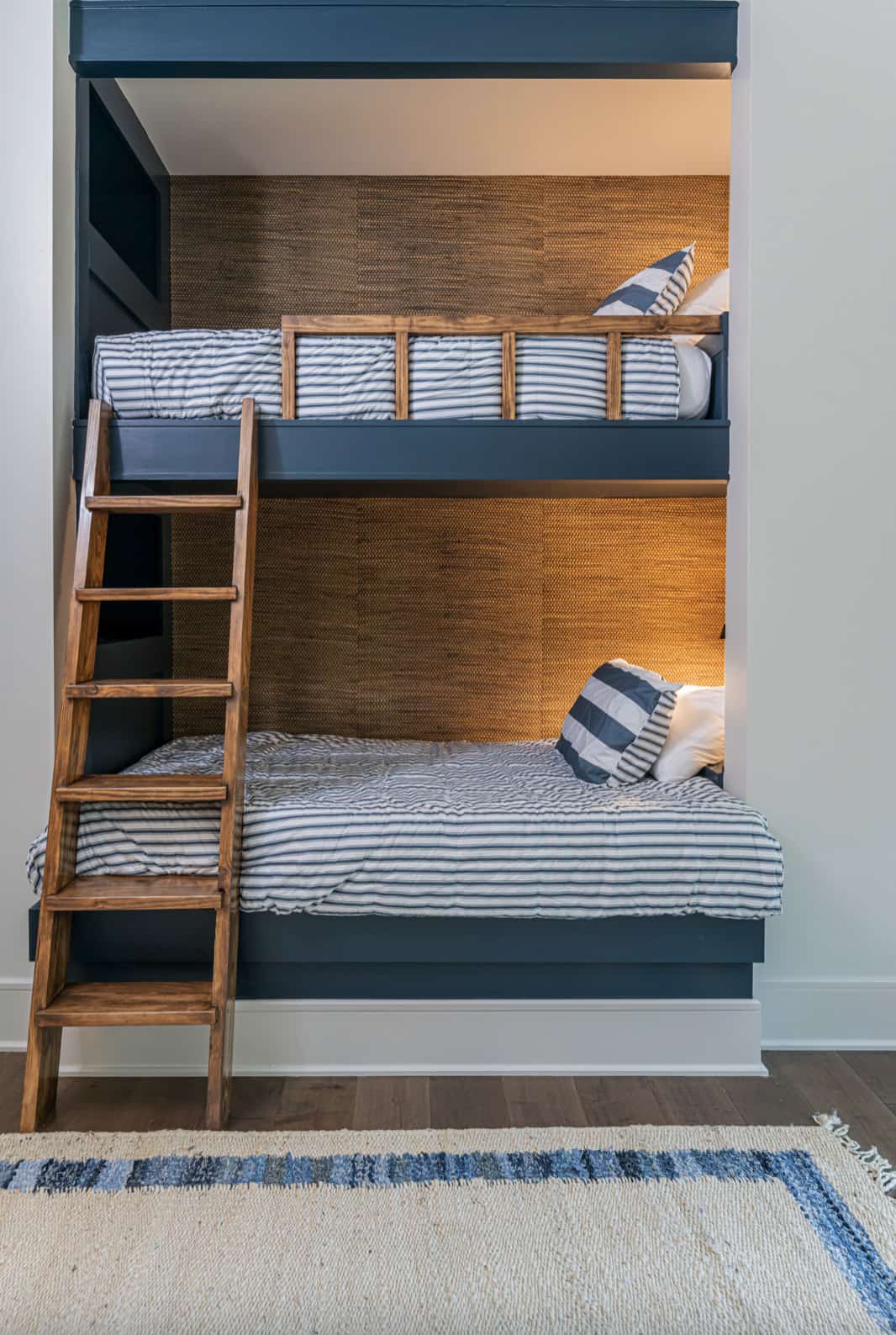 transitional-bunk-beds-in-family-room