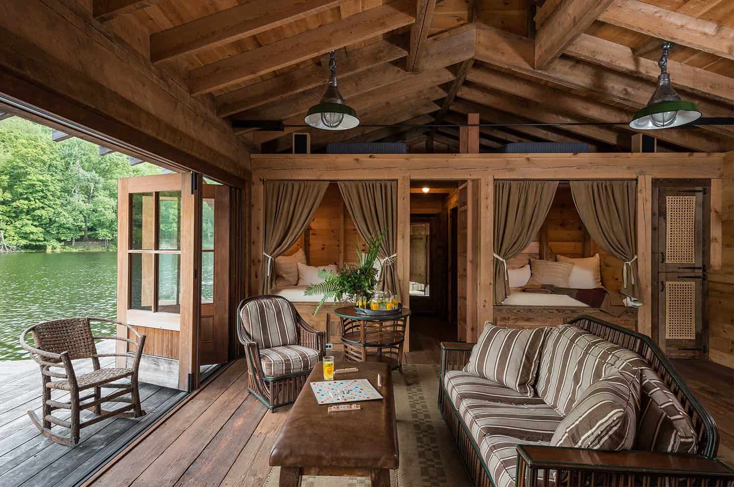 rustic-living-area-with-bed-alcoves