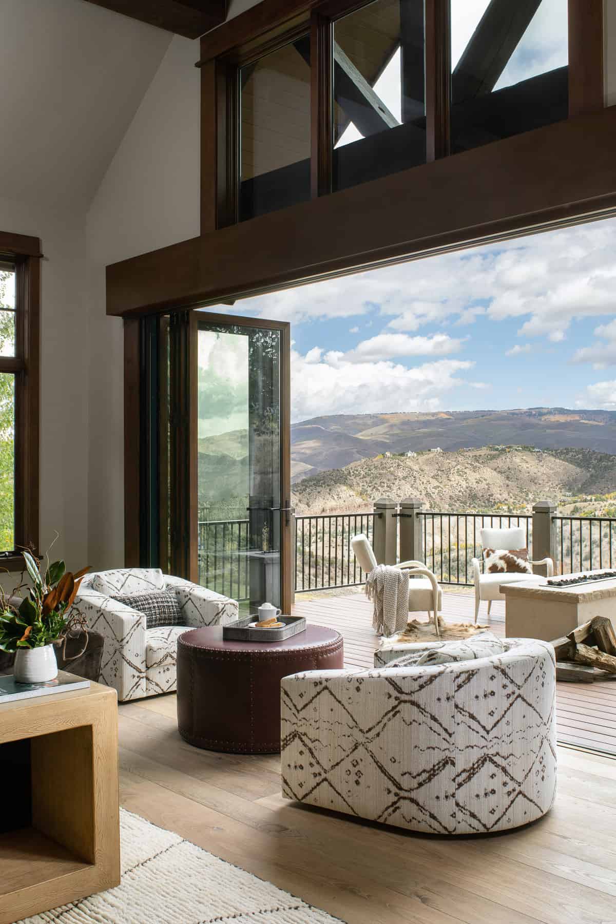 colorado-mountain-home-rustic-living-room