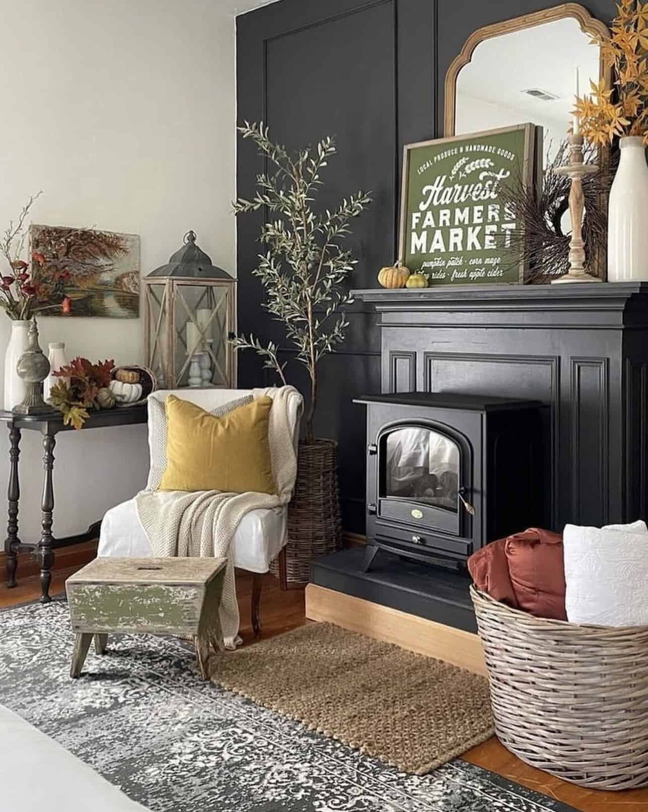 cottage-farmhouse style-fall-decor-living-room