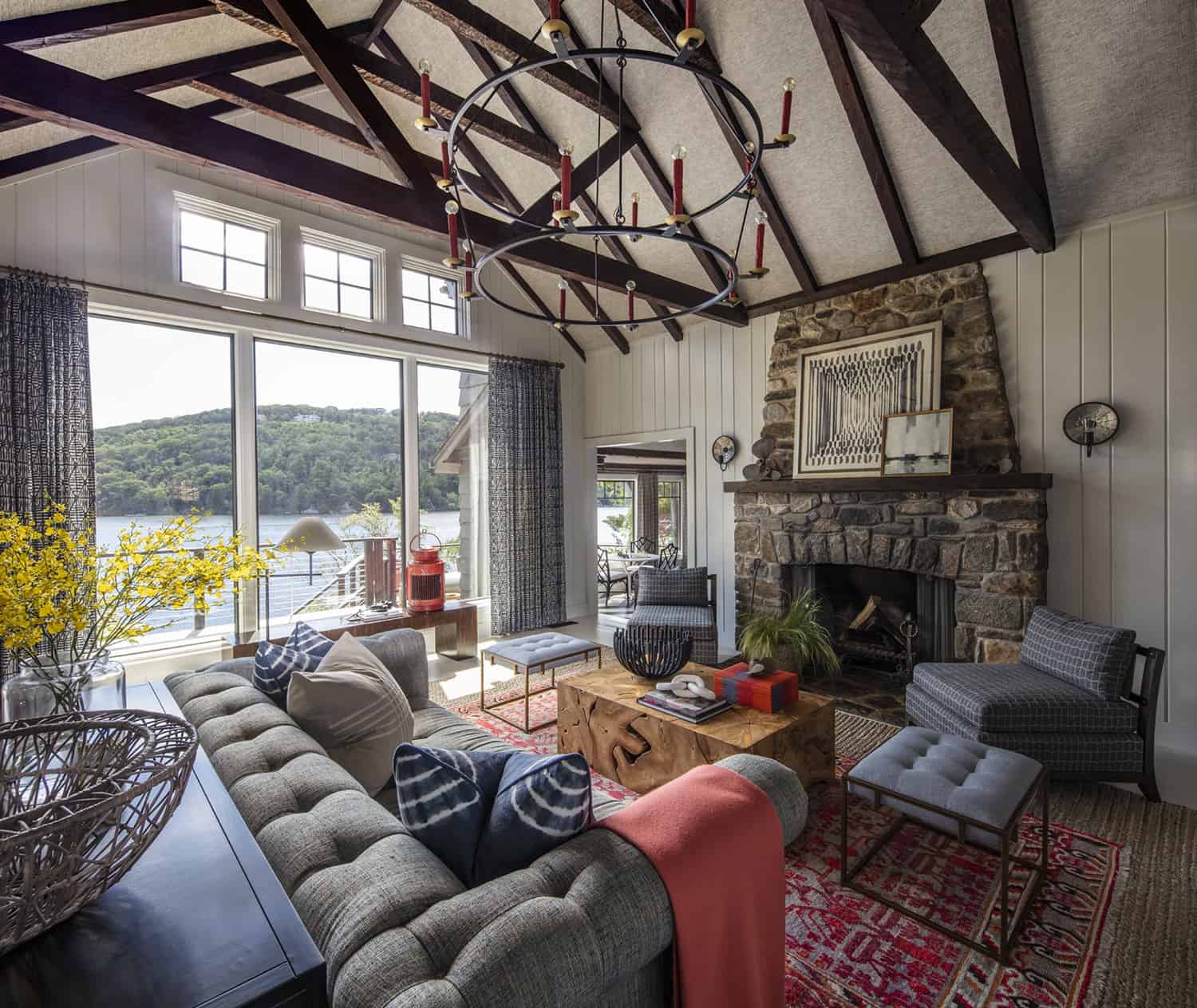 lakeside-cottage-living-room