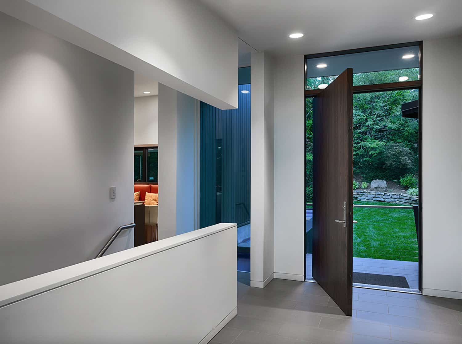 mid-century-modern-home-entry