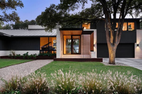 featured posts image for A 1950’s Austin Ranch Gets a Cool Midcentury Makeover