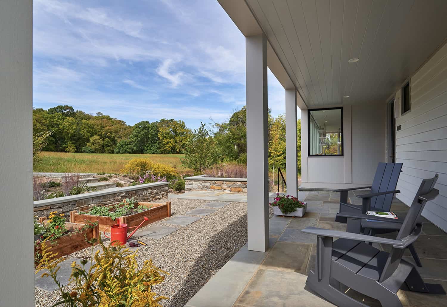 modern-farmhouse-exterior-front-porch