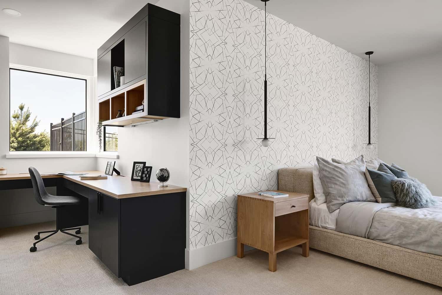 scandinavian-modern-bedroom-with-office