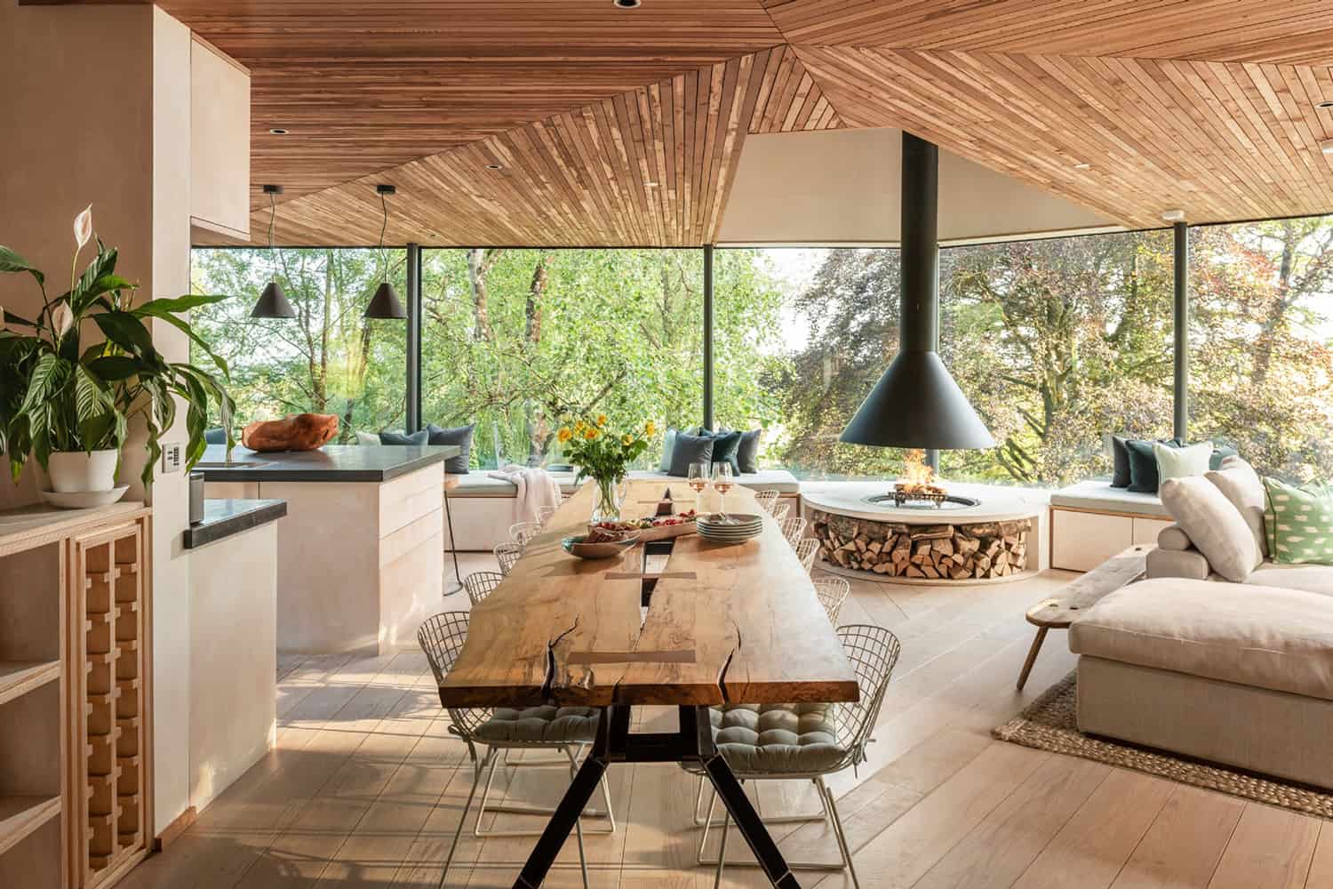modern-elegant-dining-room