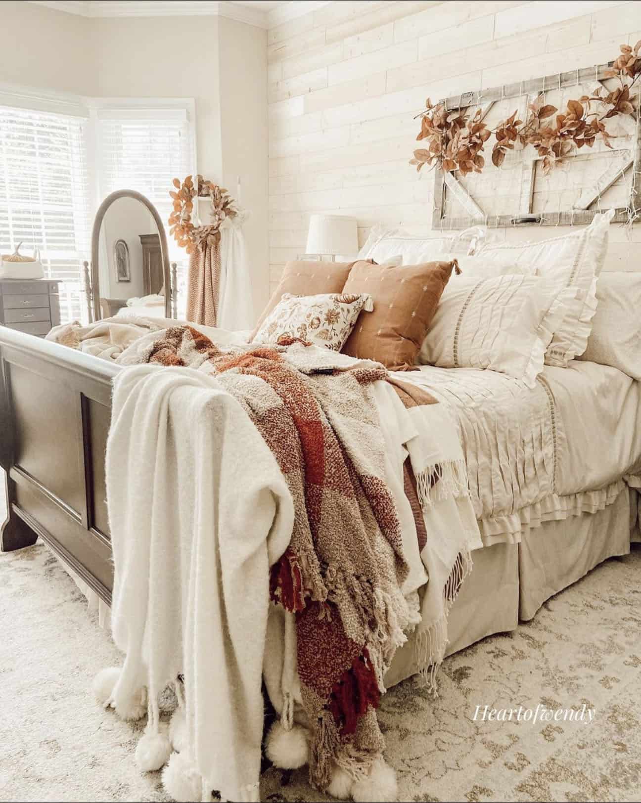 cozy-fall-bedroom