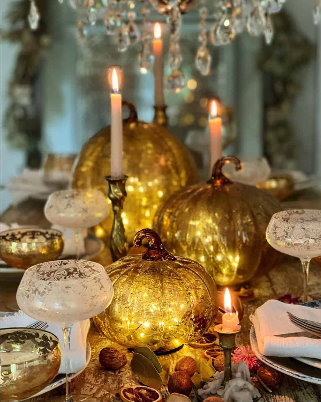 fall-pumpkin-centerpiece-table-decor-with-glowing-glass-pumpkins