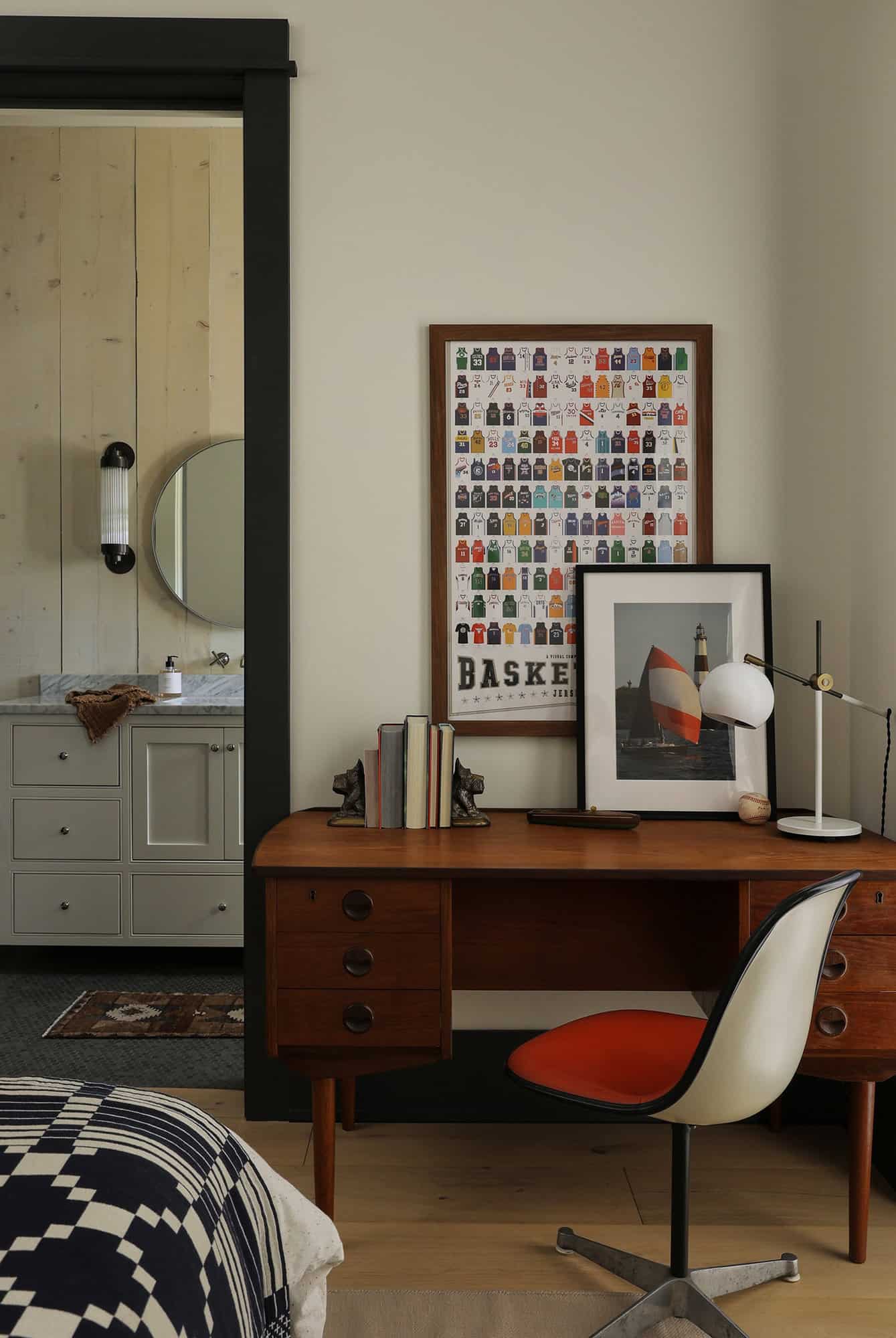 contemporary-boys-bedroom-work-desk