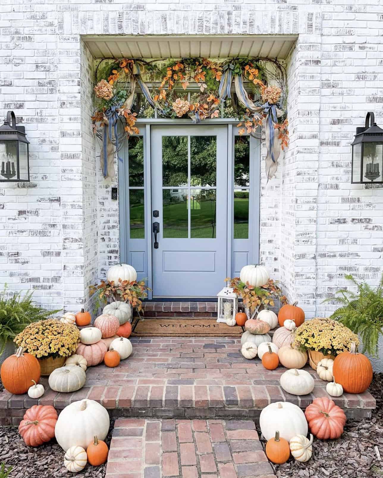 pumpkins-on-the-front-porch