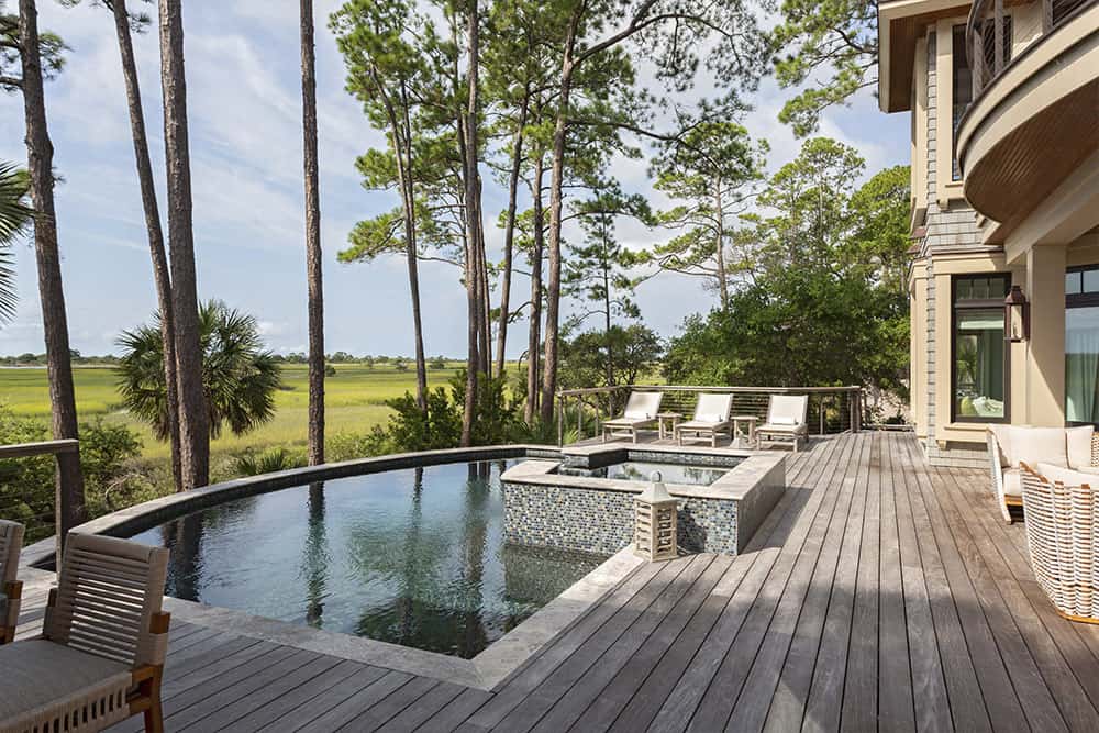 casual-beach-house-swimming-pool