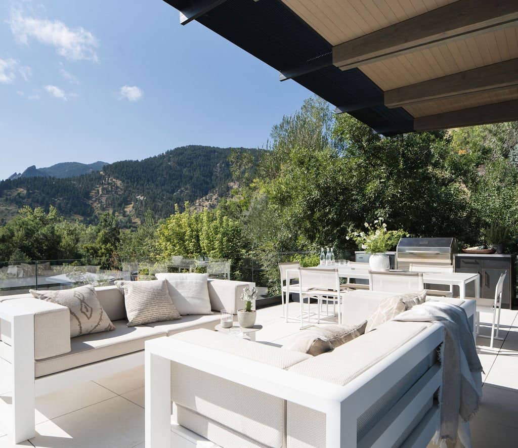 modern-mountain-home-patio