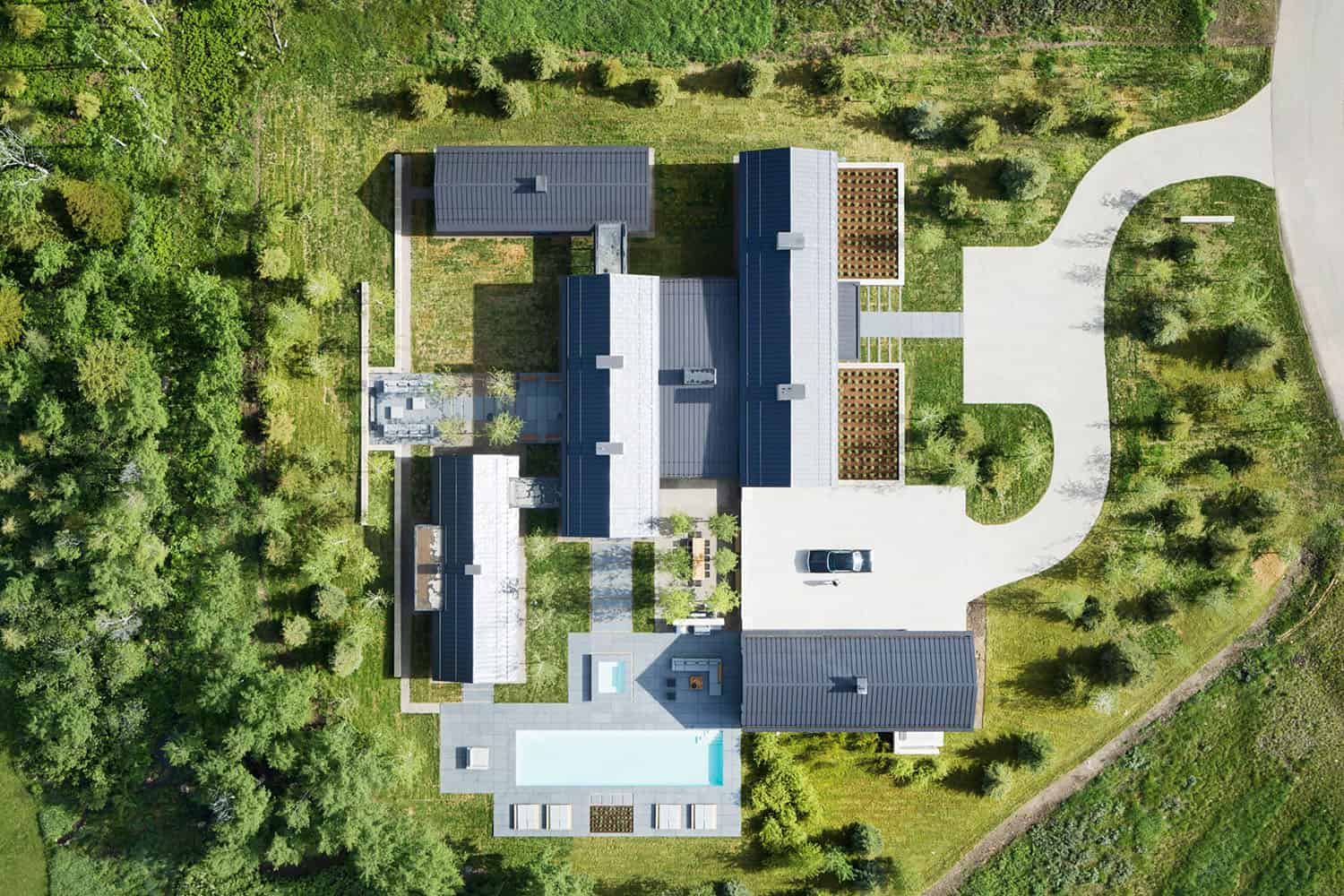 mountain-modern-home-aerial-view