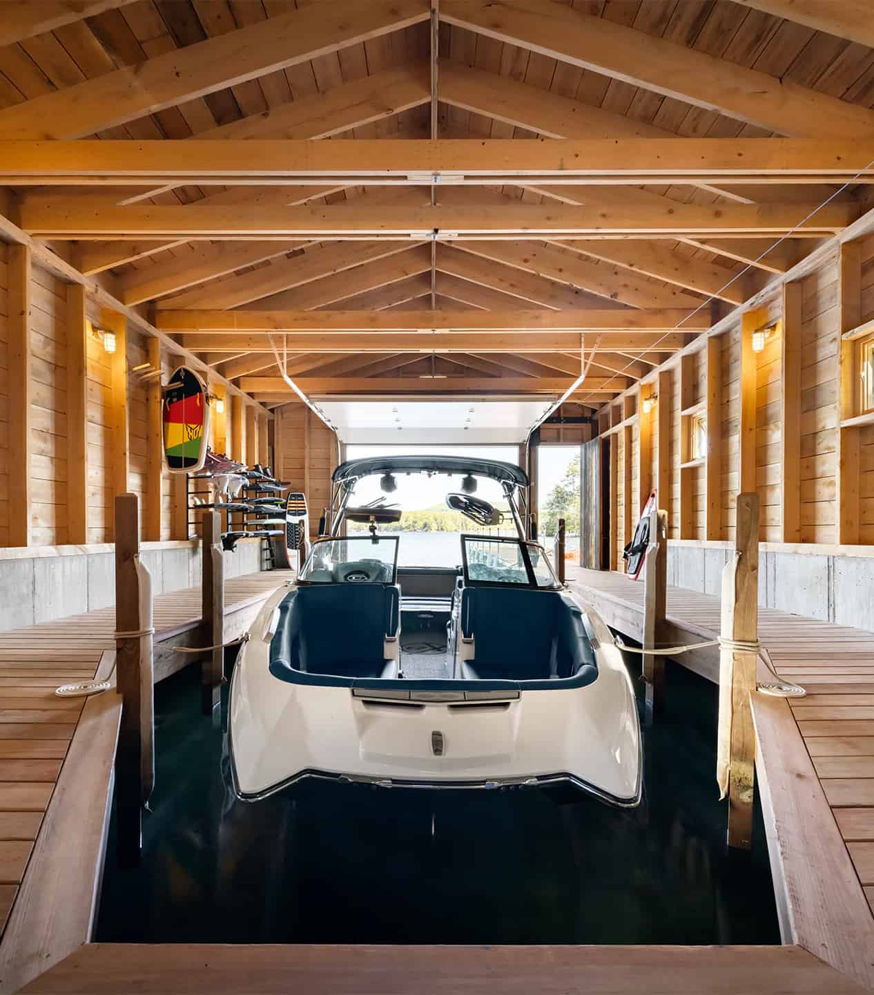 boat-house-lake-winnipesaukee