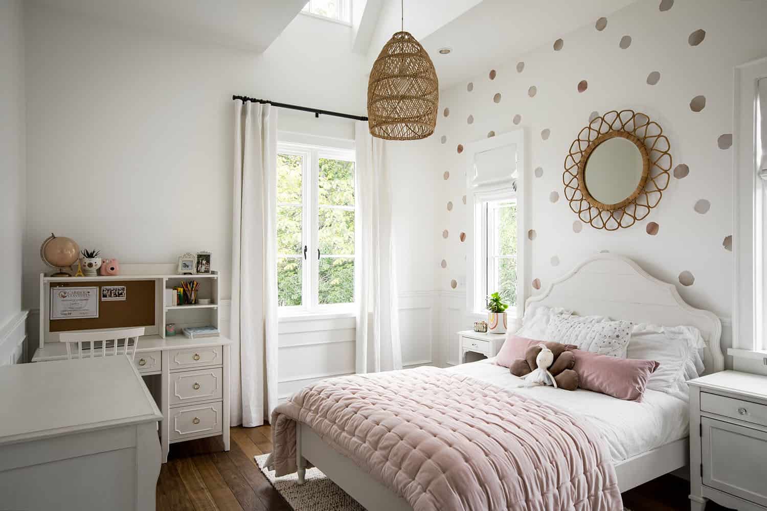 french-country-girls-bedroom
