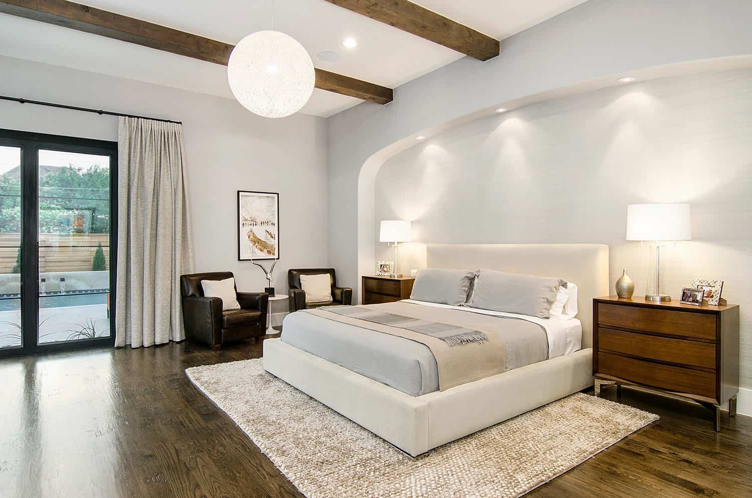 modern-mediterranean-style-bedroom
