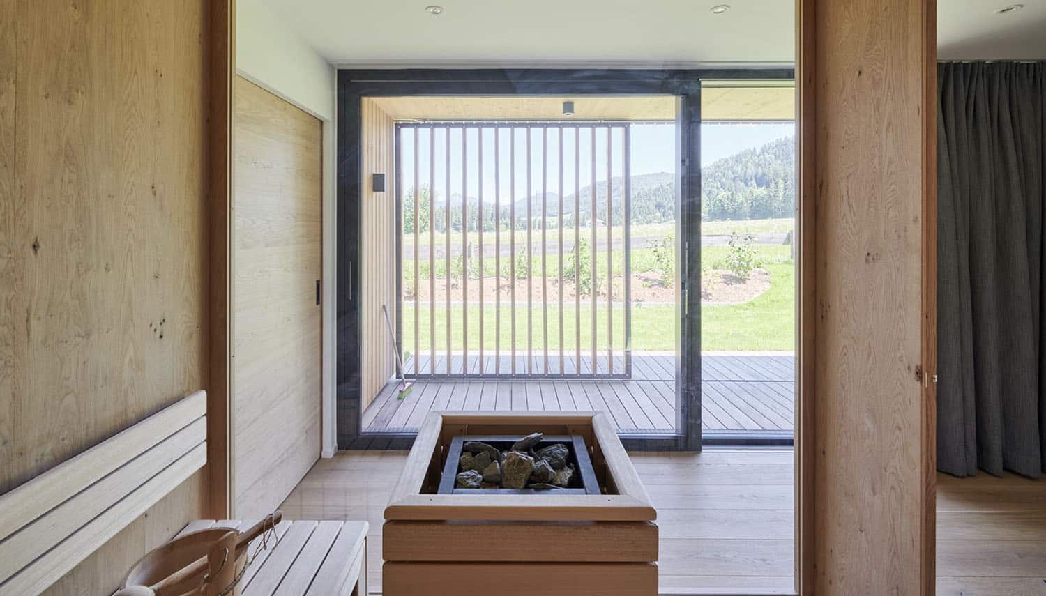 minimalist-sauna