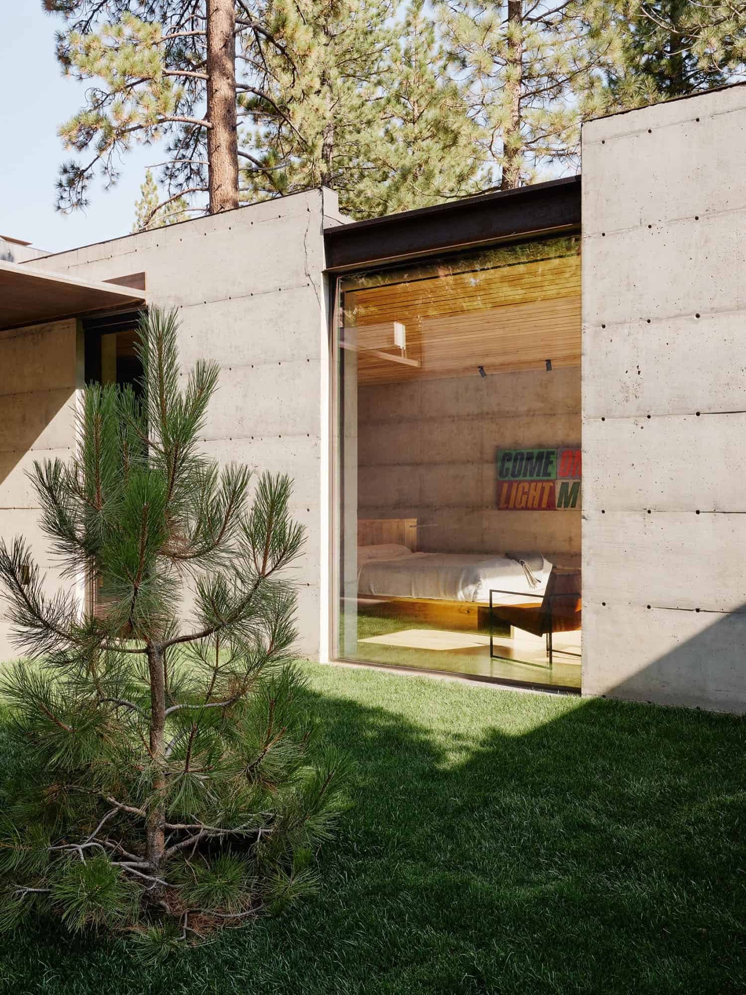 modern-high-desert-home-exterior