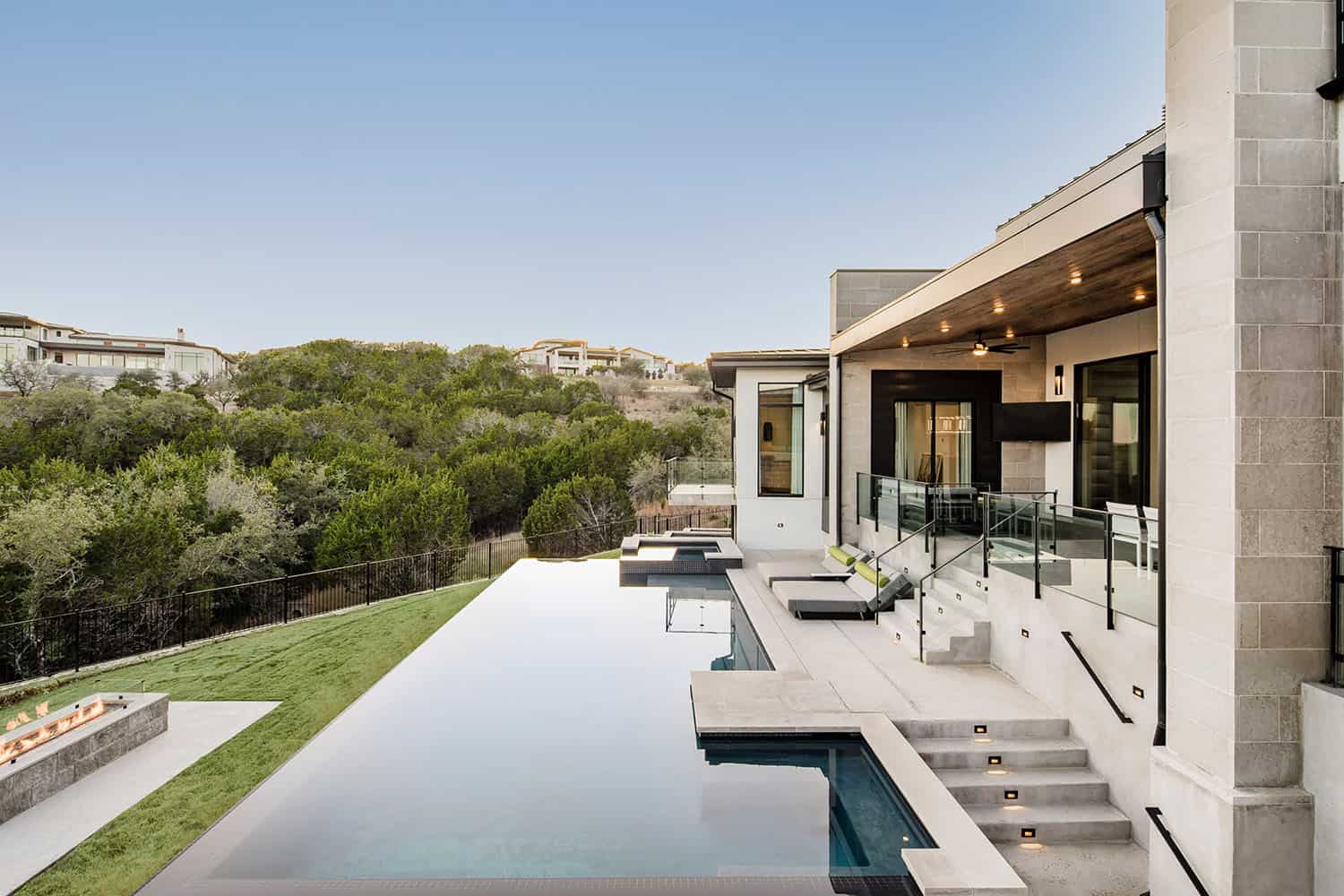 modern-home-swimming-pool