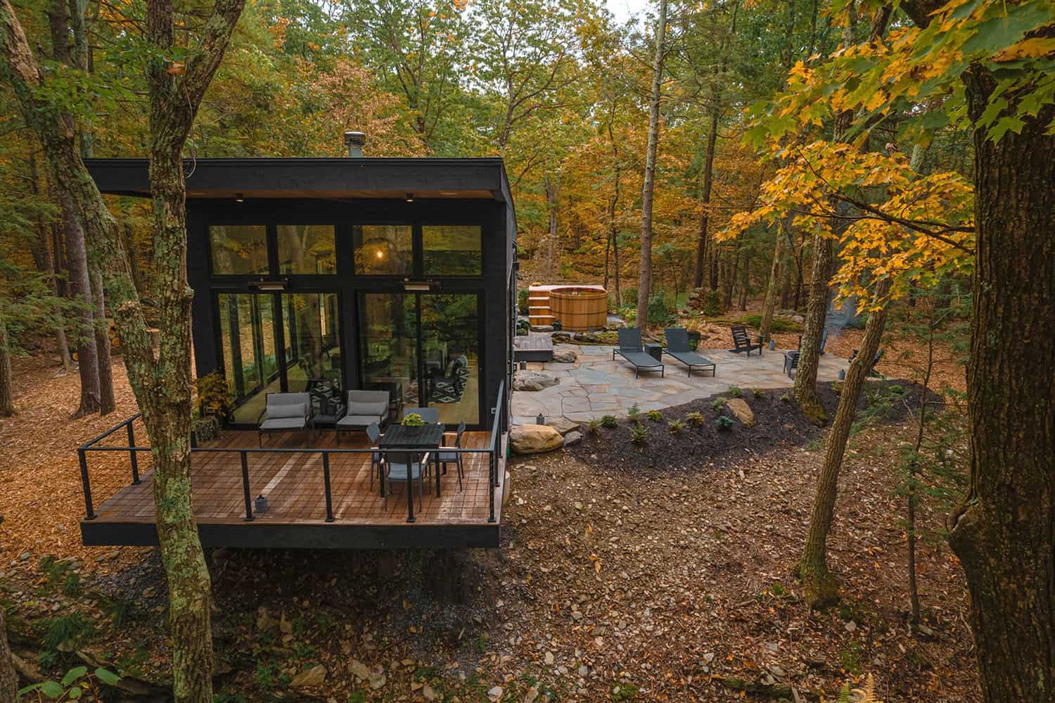modernist-woodland-retreat-exterior