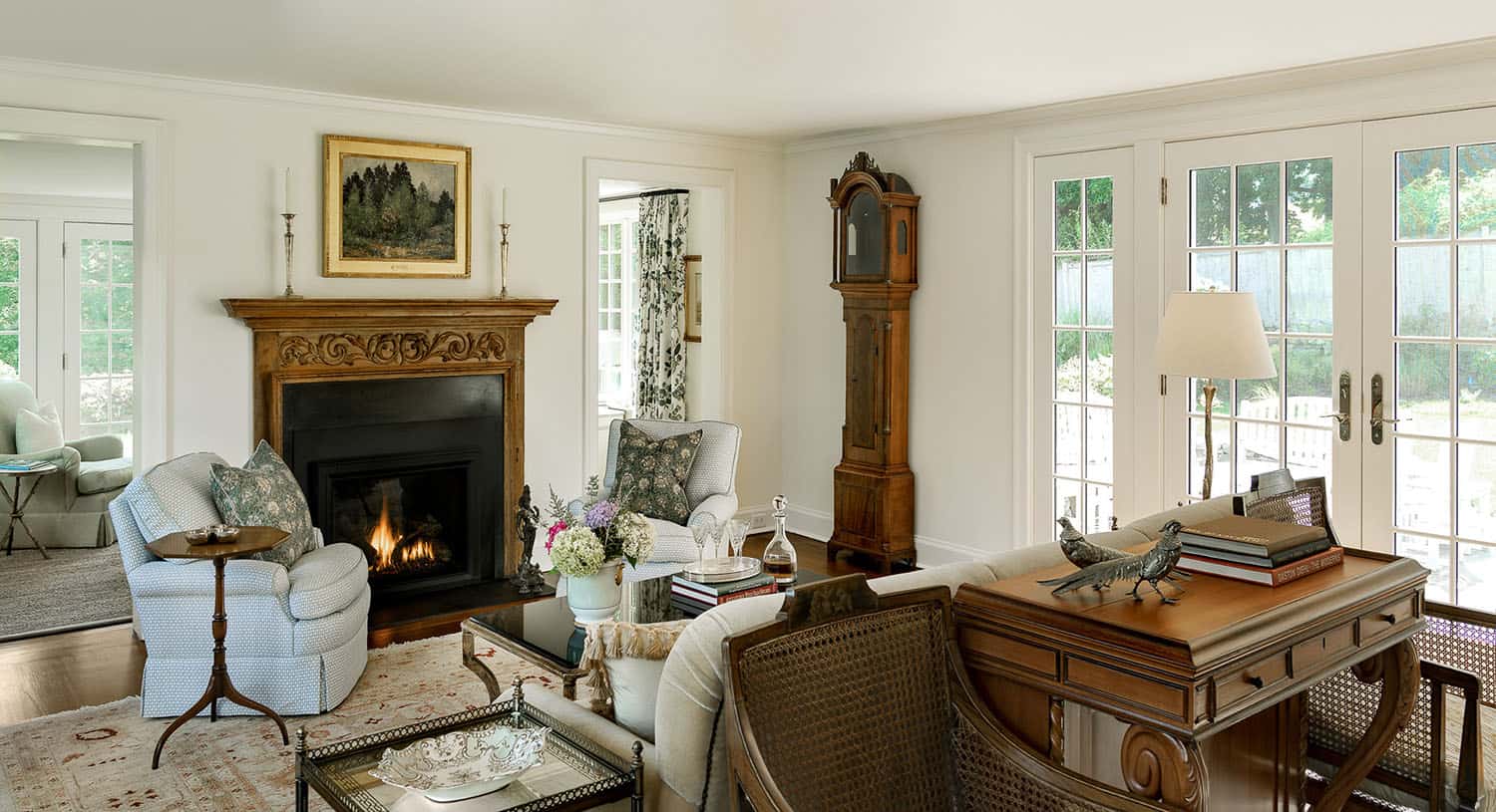 traditional-style-living-room