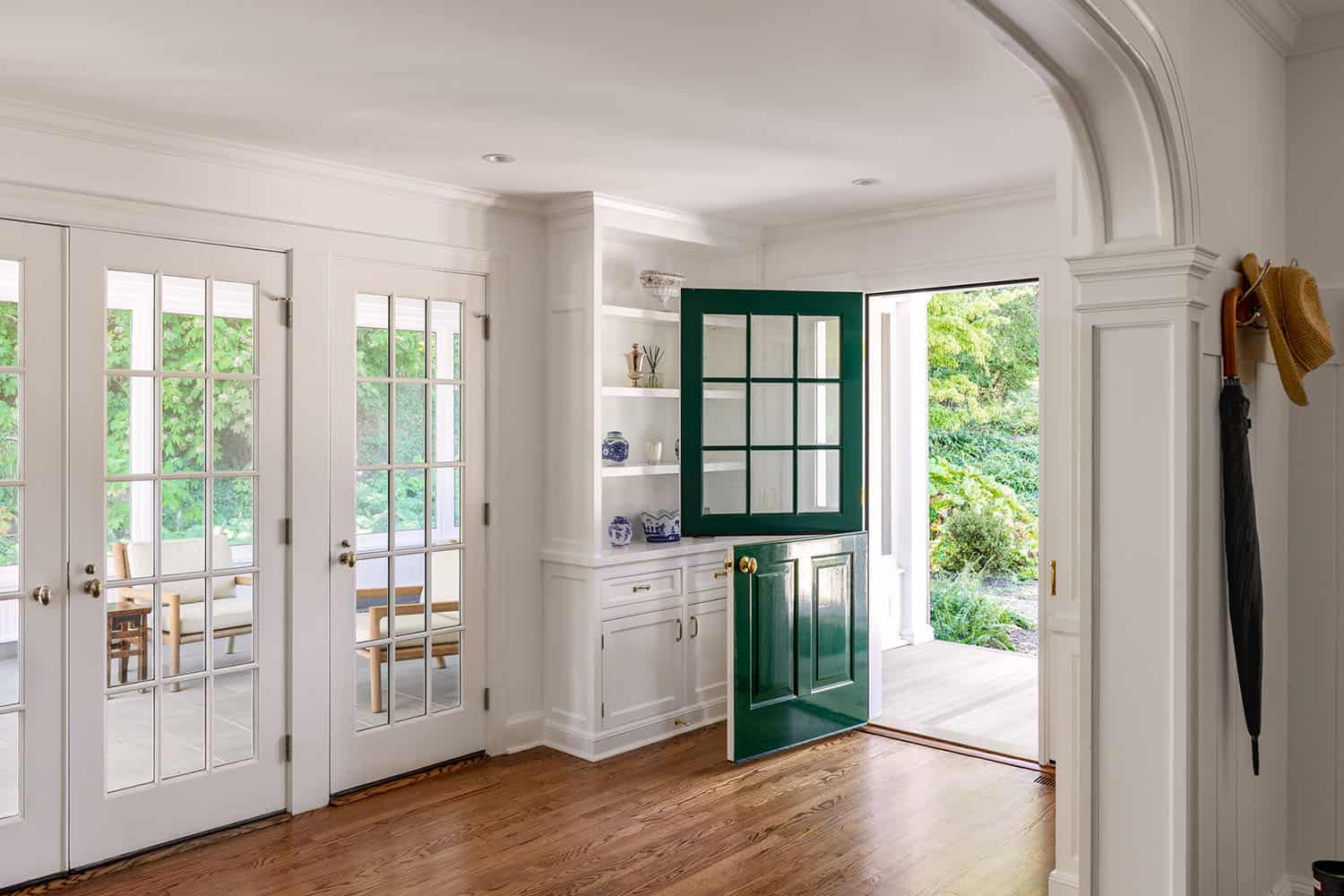 traditional-home-entry-with-dutch-door