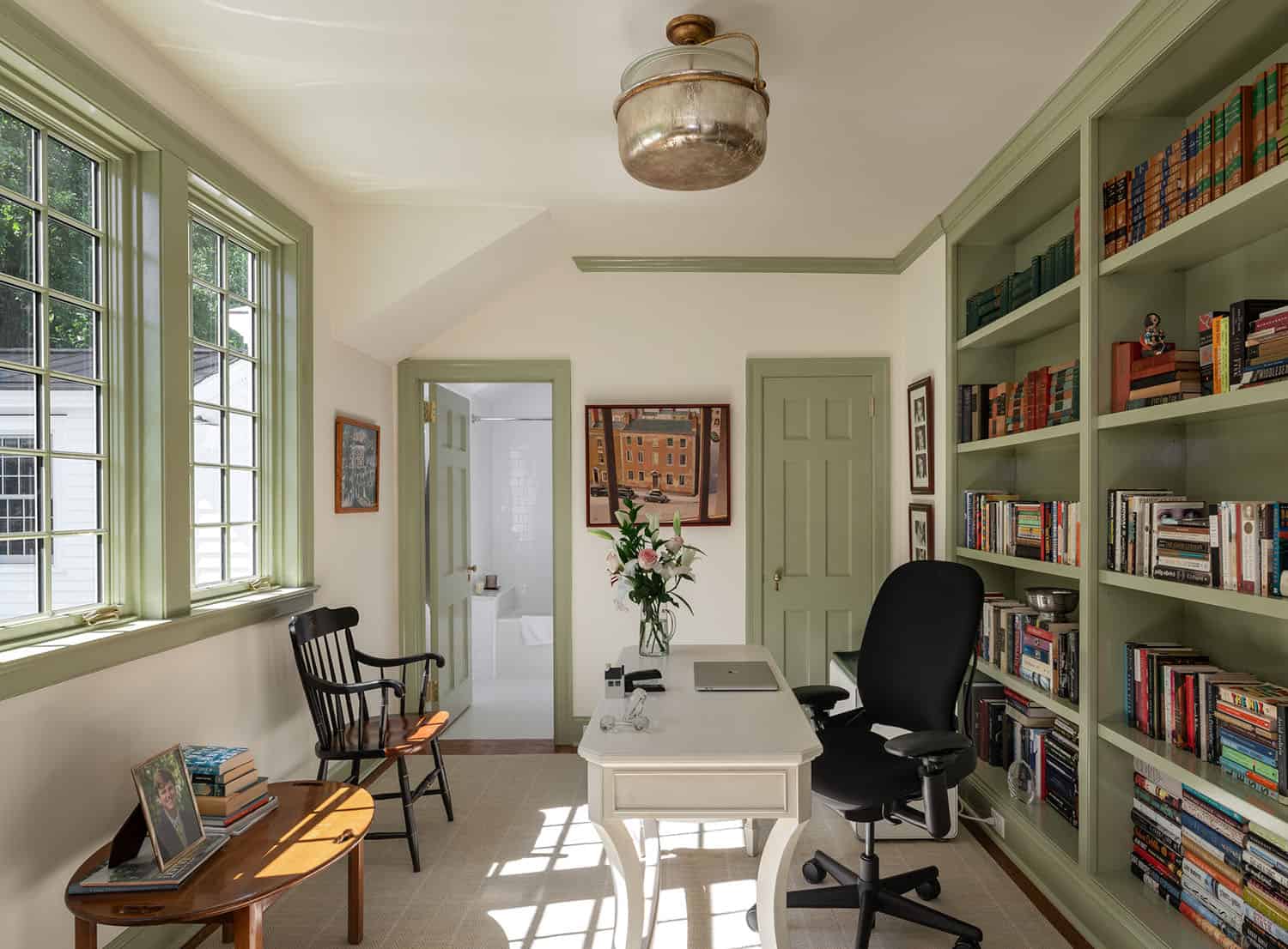 traditional-style-home-office