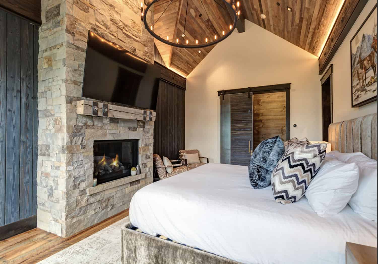 rustic-modern-colorado-mountain-bedroom