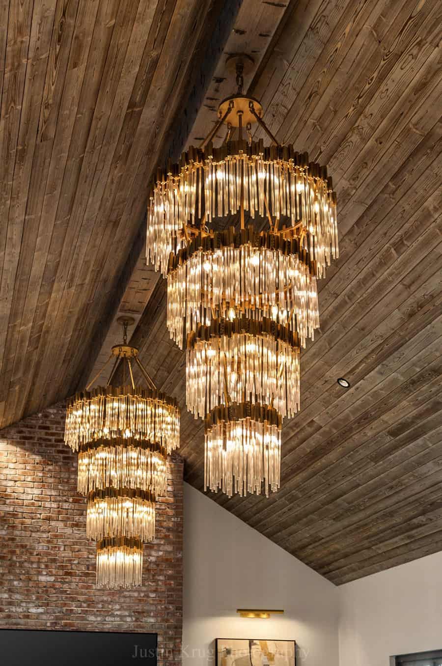 modern-rustic-great-room-chandelier