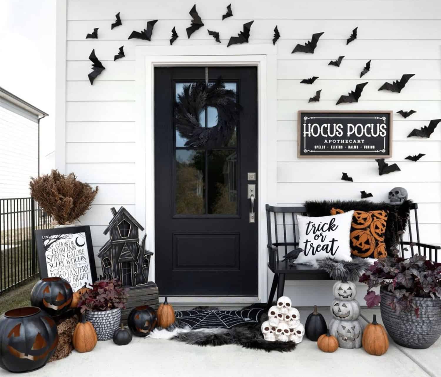 halloween-decorated-front-porch