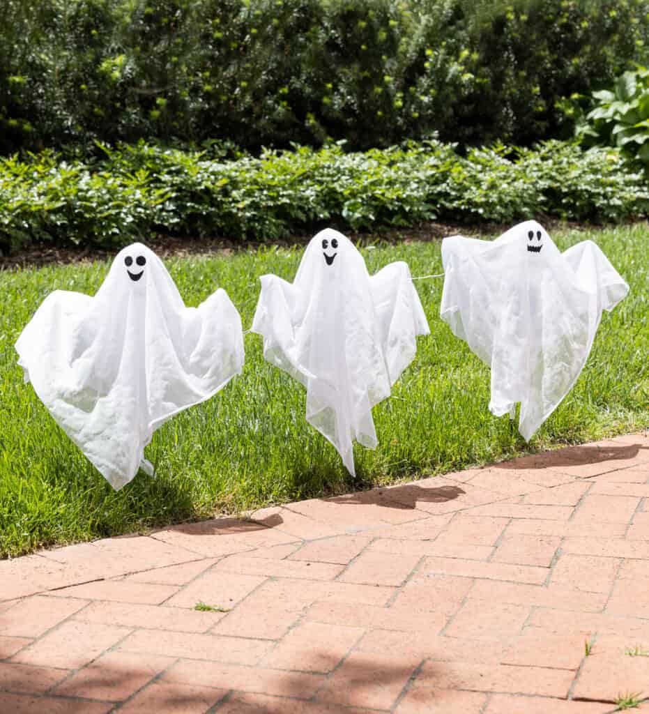 30 Best Halloween Ghost Decorations For A Spooky Outdoors